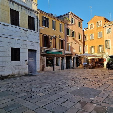 Veneziacentopercento La Forcola Apartment, Next To Rialto Bridge Dış mekan fotoğraf